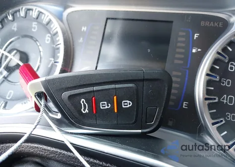 2015 Chrysler 200 Limited из США, поврежденный, VIN 1C3CCCAB4FN571108